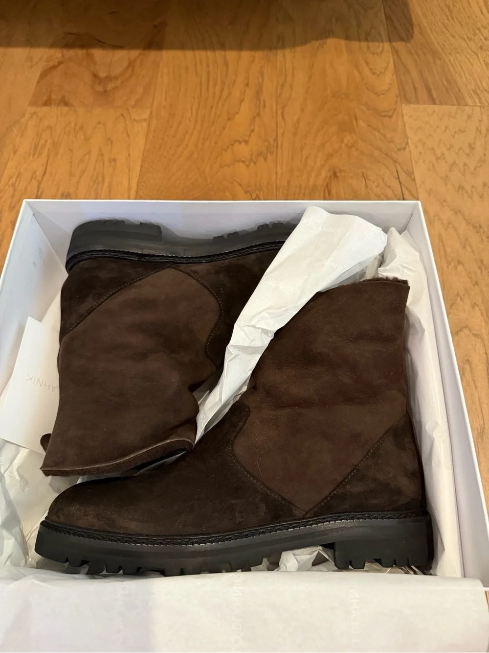 Manolo Blahnik Tomosa Cozy Boot Size 40 Dark Brown